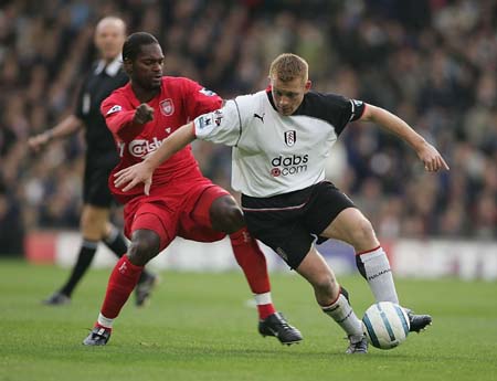 而是用后卫 而是用后卫